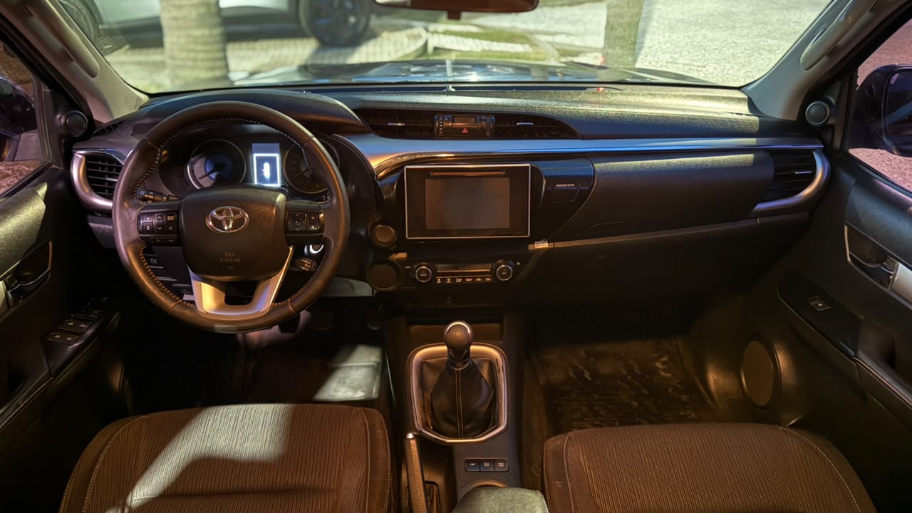 TOYOTA - HILUX  SRV  2.8  4X2   - MANUAL  - 2017